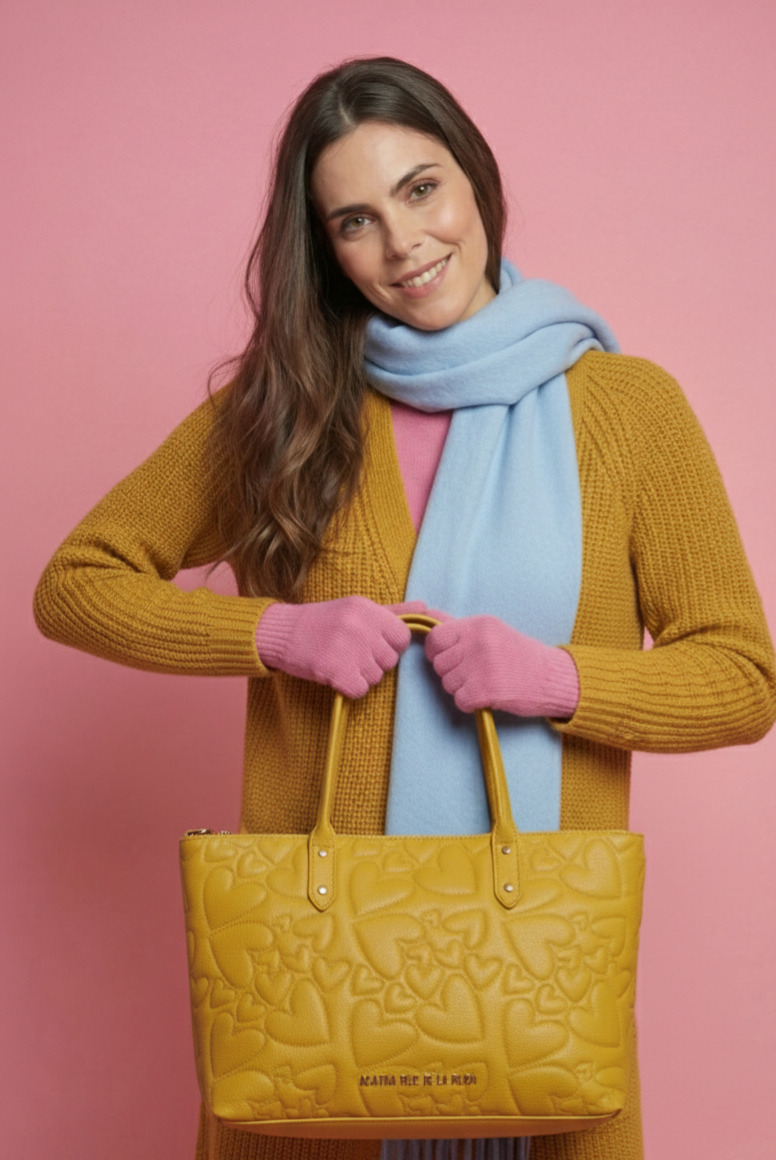 Shopper grande de piel sintética vegana con cierre de cremallera. Shopper elegante para mujer con gran capacidad interior.