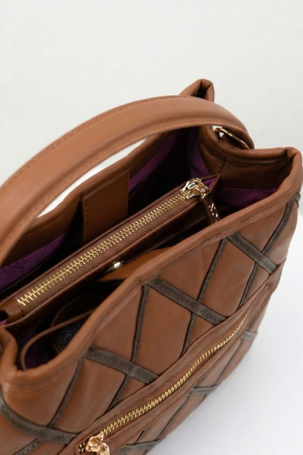 Detalle bolso piel vegana rombos NOCO