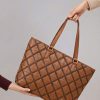 Bolso shopper piel vegana rombos camel