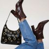 Bolso de charol formato góndola negro