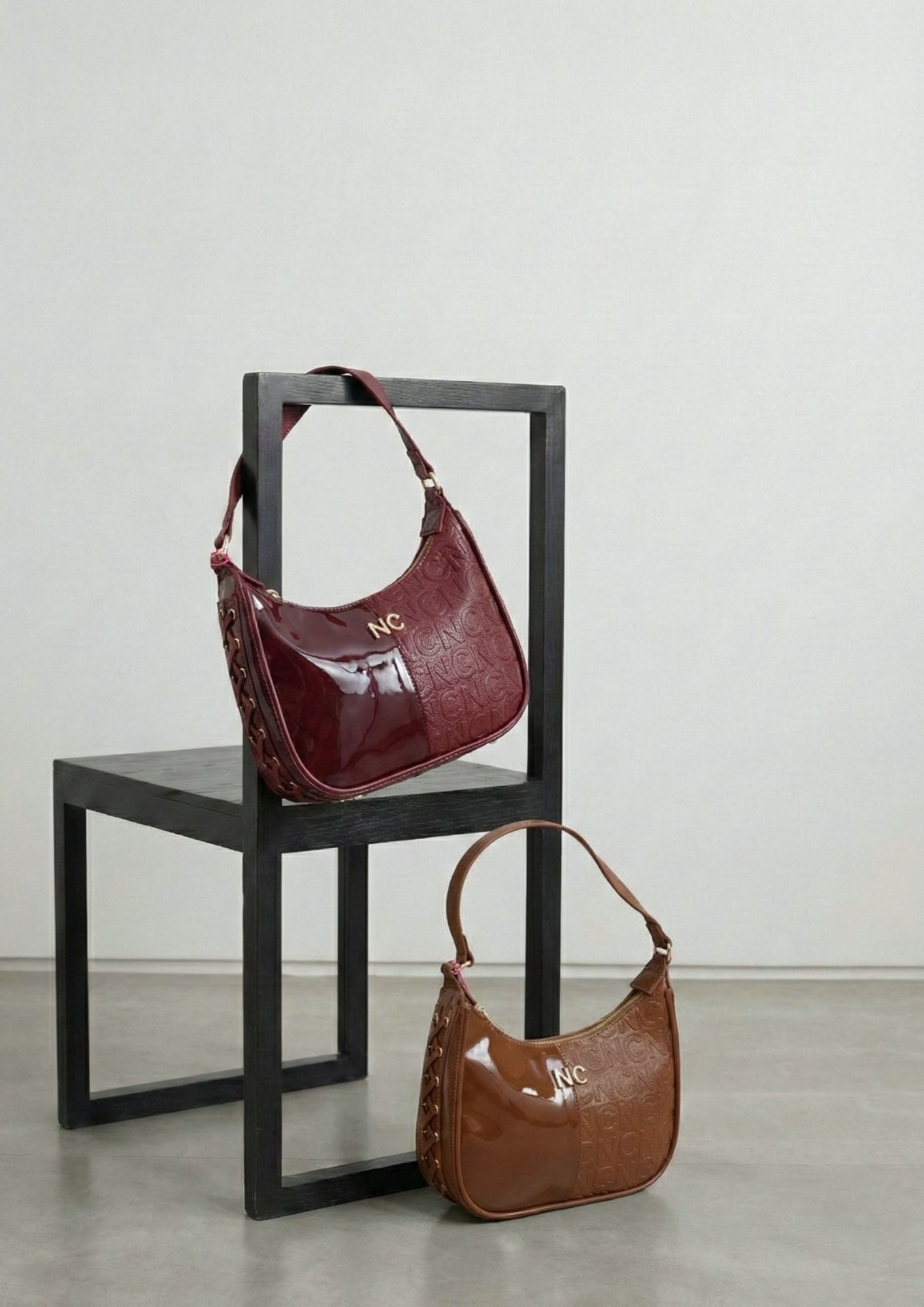 Góndola amplia elegante mujer Bolso charol y piel granulada NOCO granate y camel