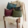 Bolso hobo grabado para mujer