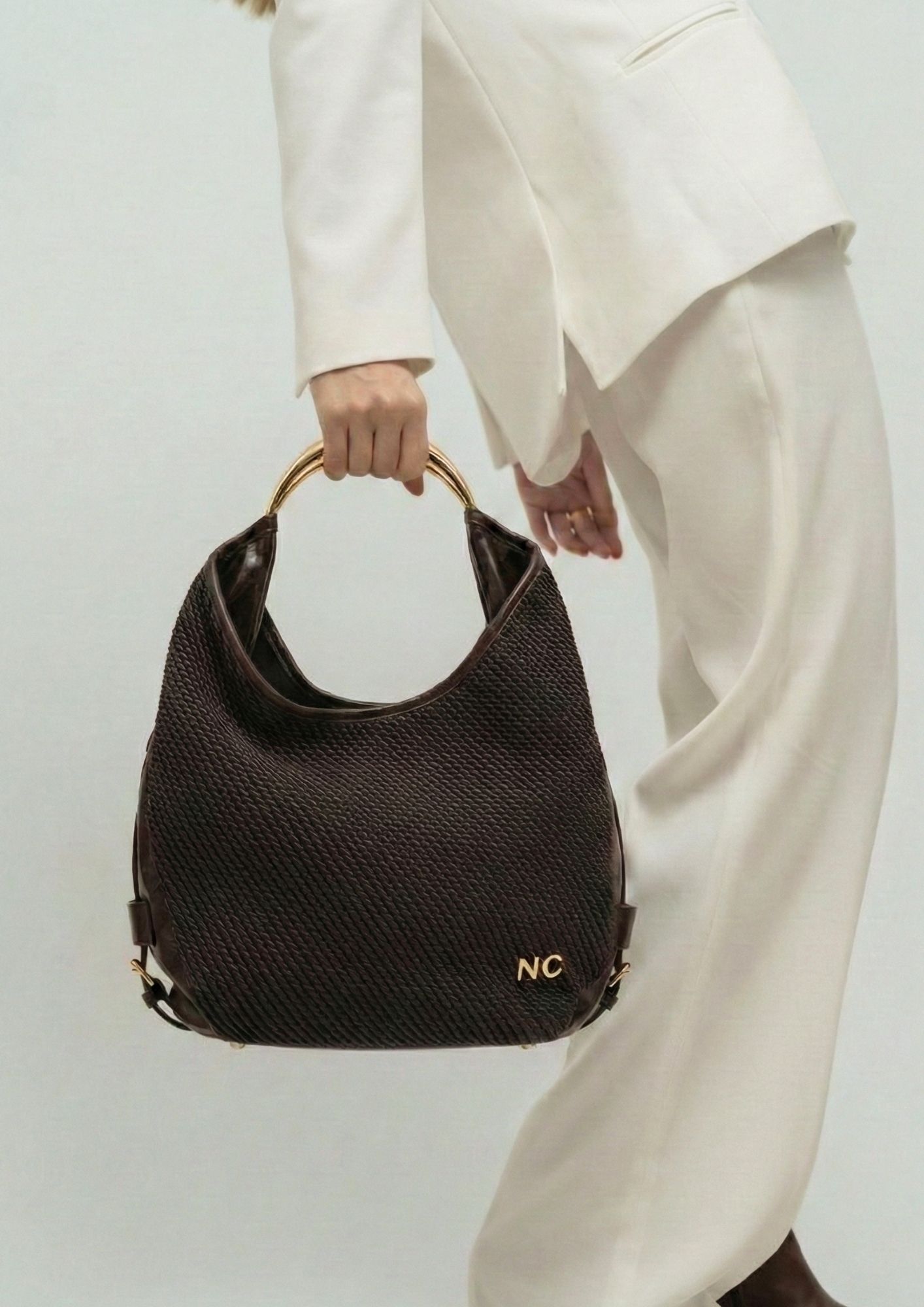 Bolso amplio de piel sintética suave Hobo elegante con asa metálica dorada