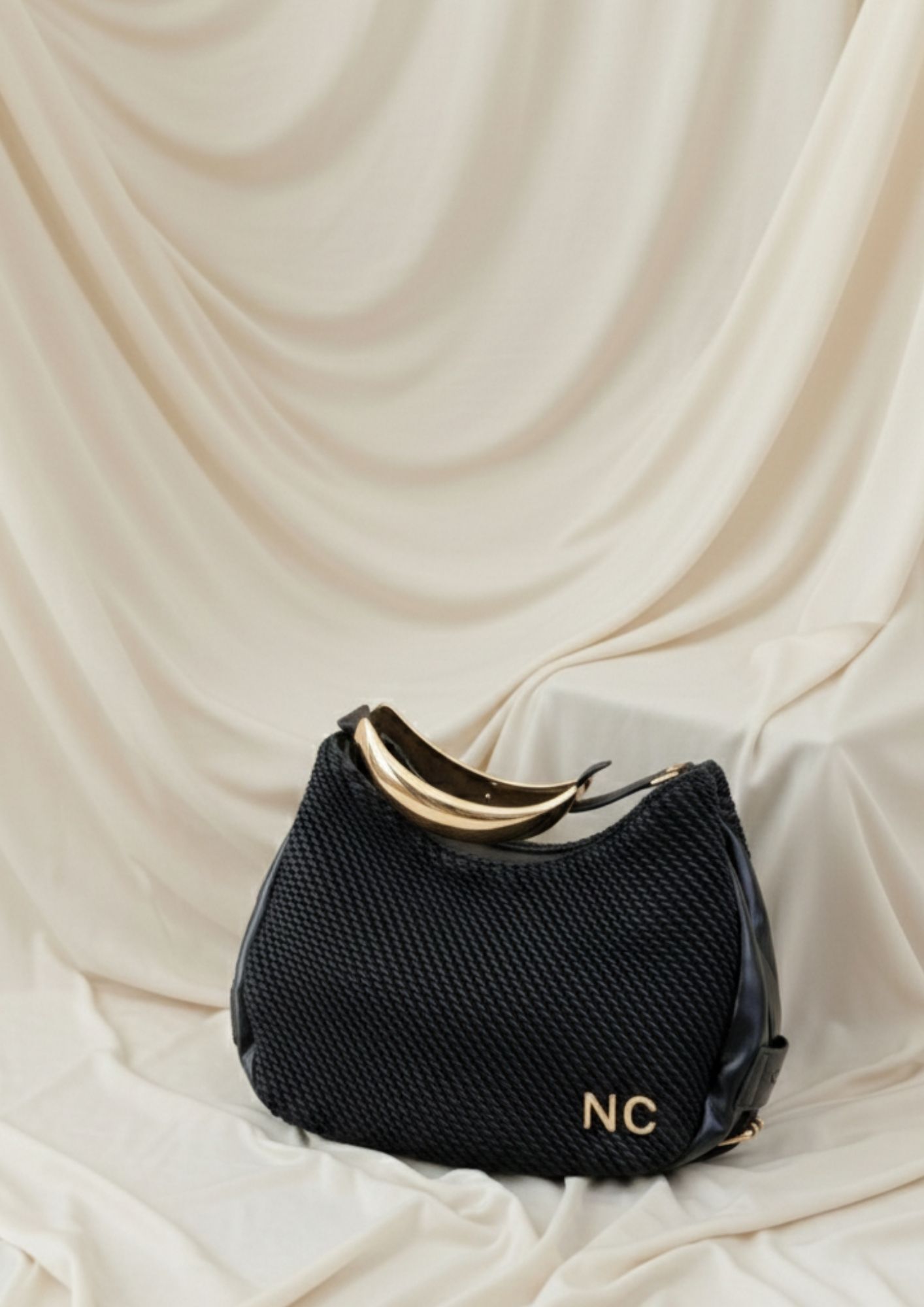 Góndola de piel sintética suave negro Bolso elegante con asa metálica dorada negro