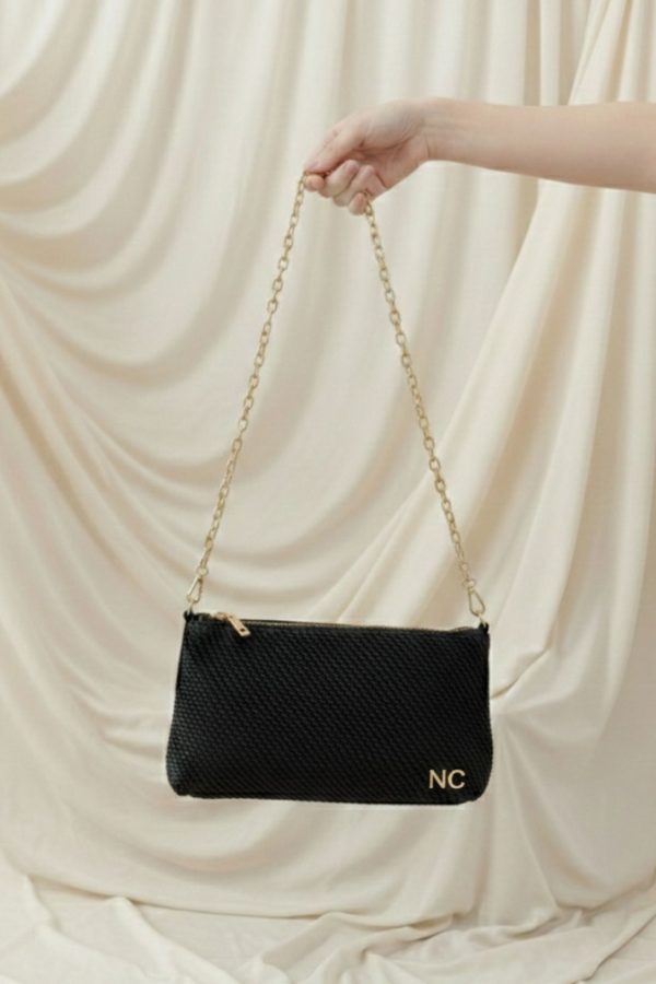 Bolso elegante con cadena dorada negro