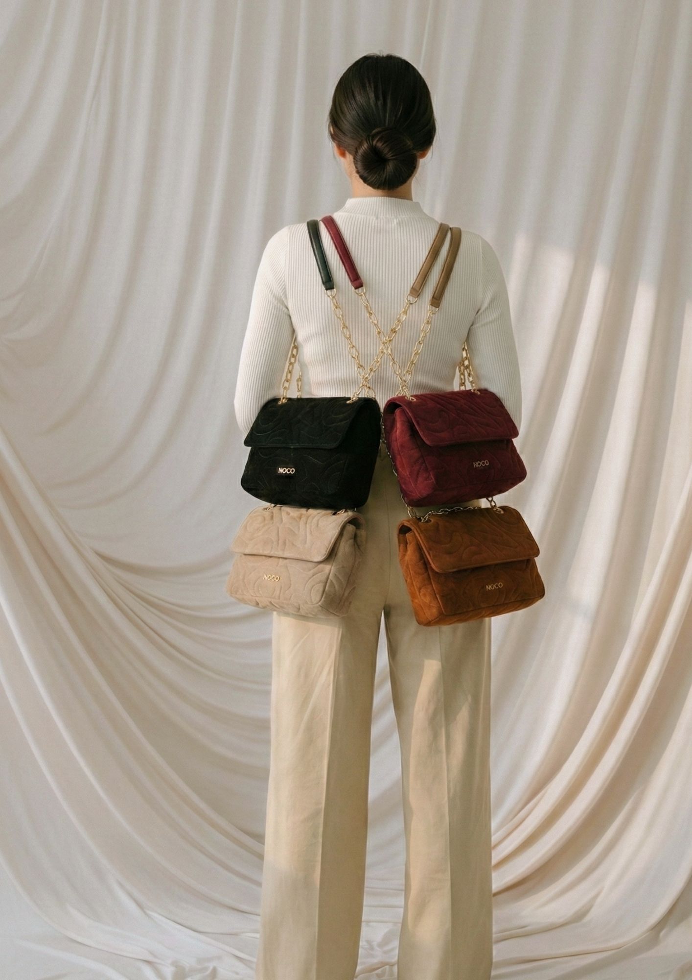 Bolso con tapa y cadena metálica NOCO Bandolera solapa antelina para mujer