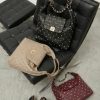 Bolso grande suave con rombos bordados