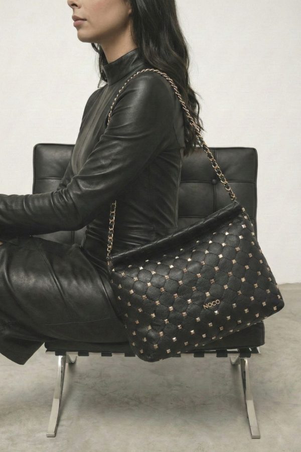 Bolso elegante con doble cadena hombro negro
