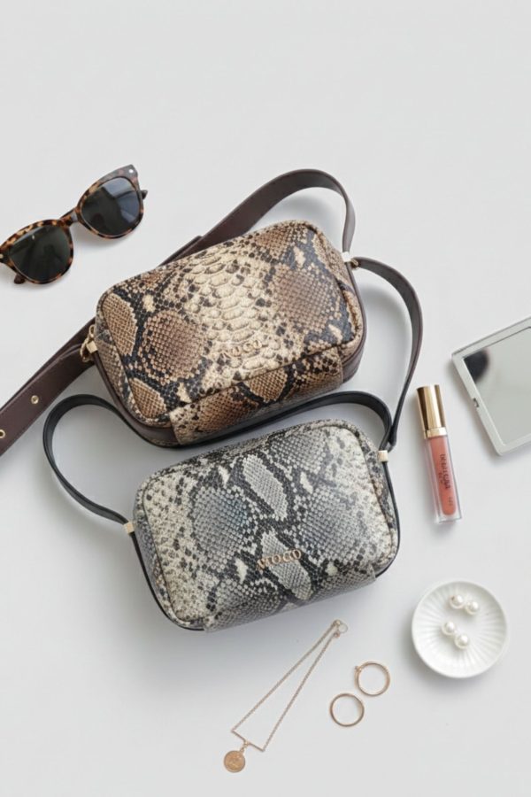 Bandolera sofisticada mujer serpiente
