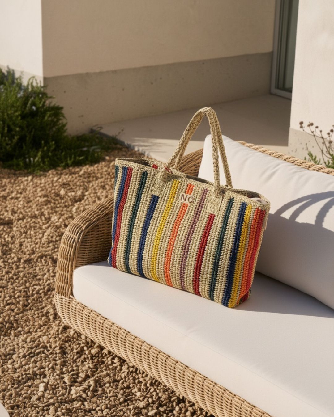 Shopper rafia handmade Bolso shopper Noco de rafia hecho a mano en líneas con gran capacidad para varios usos