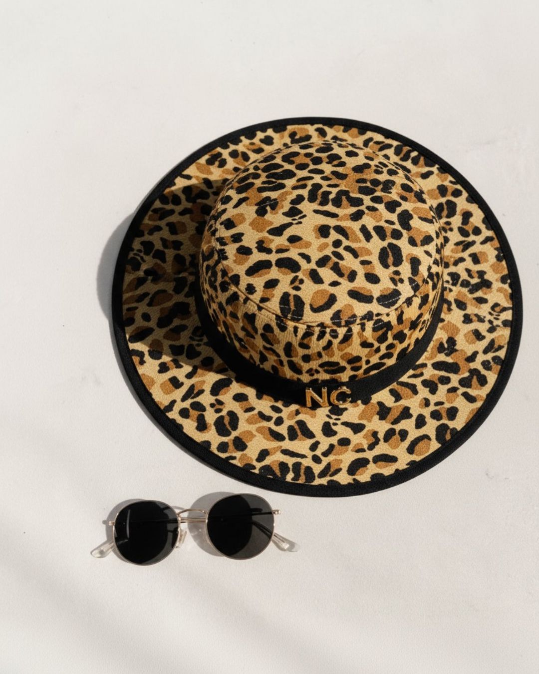 Sombrero rafia leopardo Sombrero Noco rafia y leopardo combinado con negro para el sol