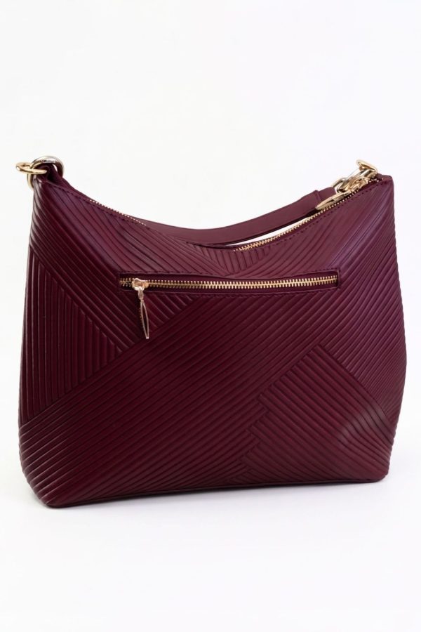 Textura grabada plisada bolso mujer vista trasera