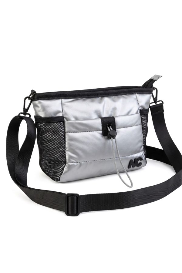Bandolera ligera con bolsillos rejilla