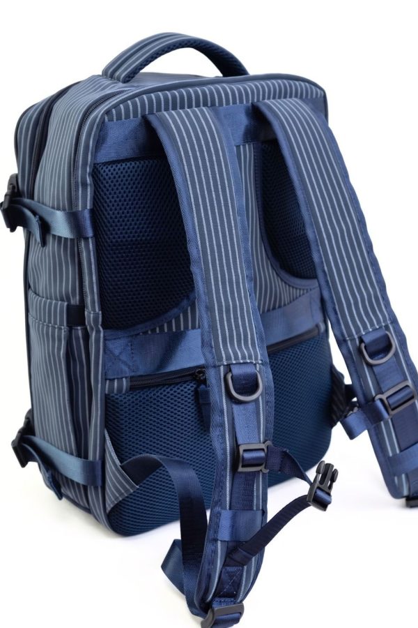 Mochila NOCO Travel ultrafuncional parte trasera acolchada