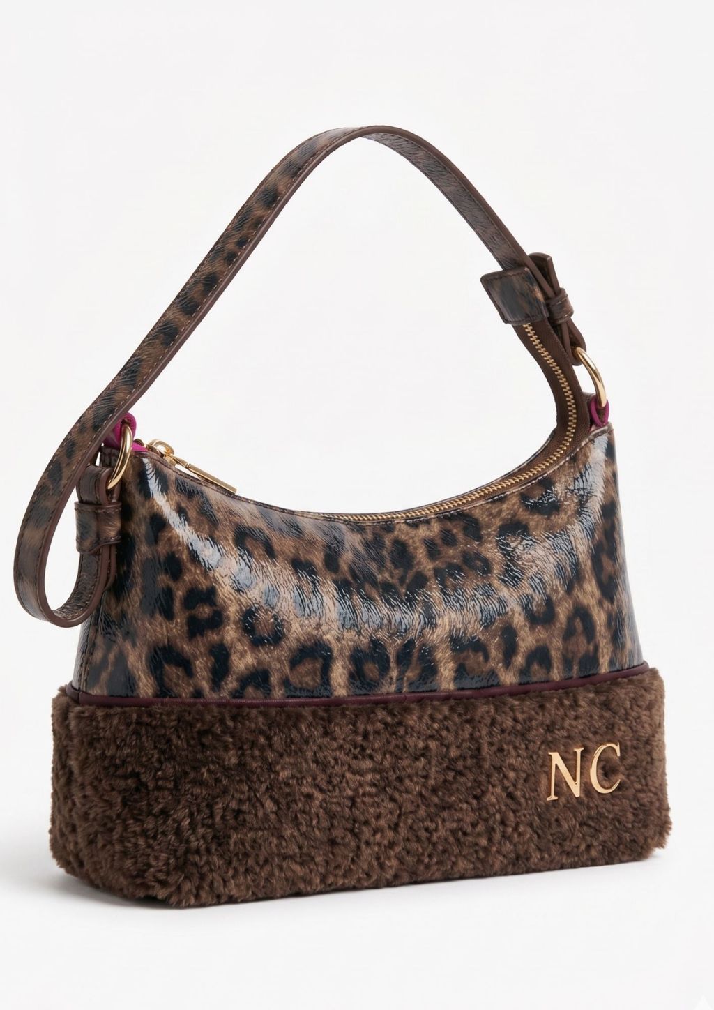 Detalle pelo efecto potro marrón chocolate Bolso leopardo con efecto cuarteado