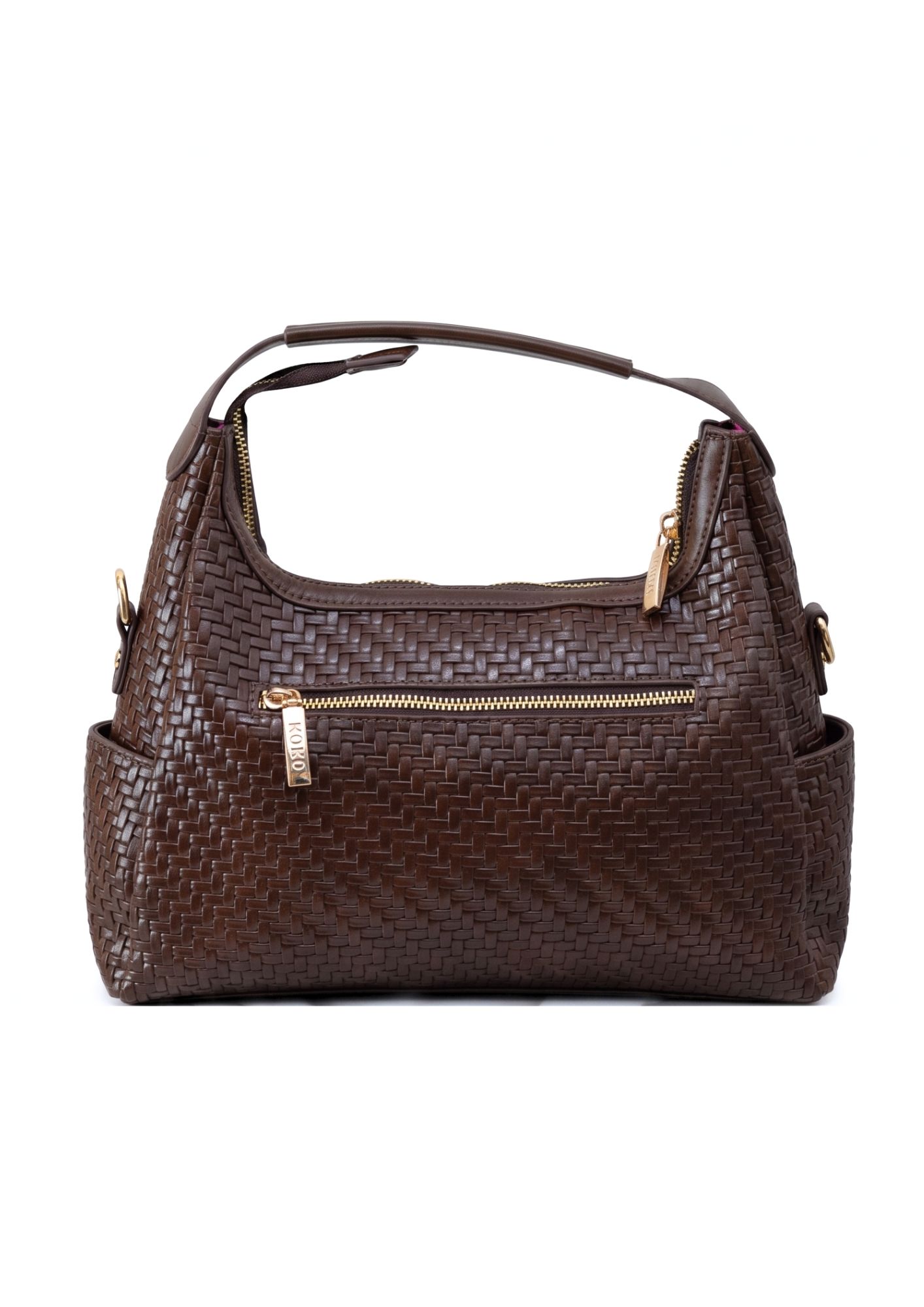Detalle textura trenzada bolso NOCO Bolsillo trasero con cremallera en bolso chocolate