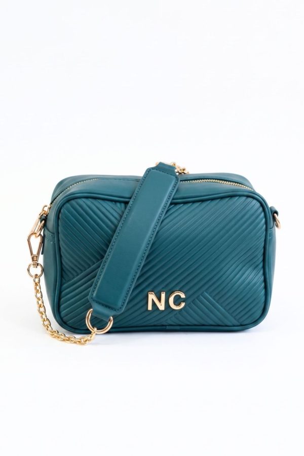 Bolso rectangular con cadena dorada azul