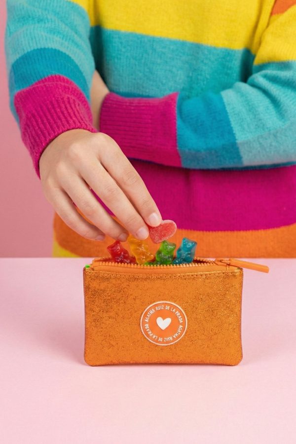 Monedero glitter Agatha Ruiz de la Prada con acabado metalizado naranja
