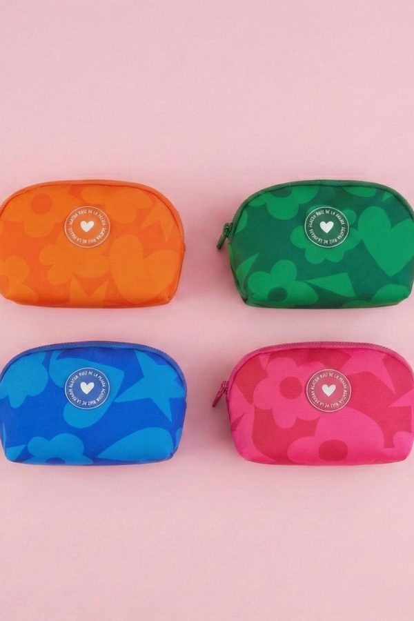 Organizador pequeño de nylon para cosméticos y accesorios.