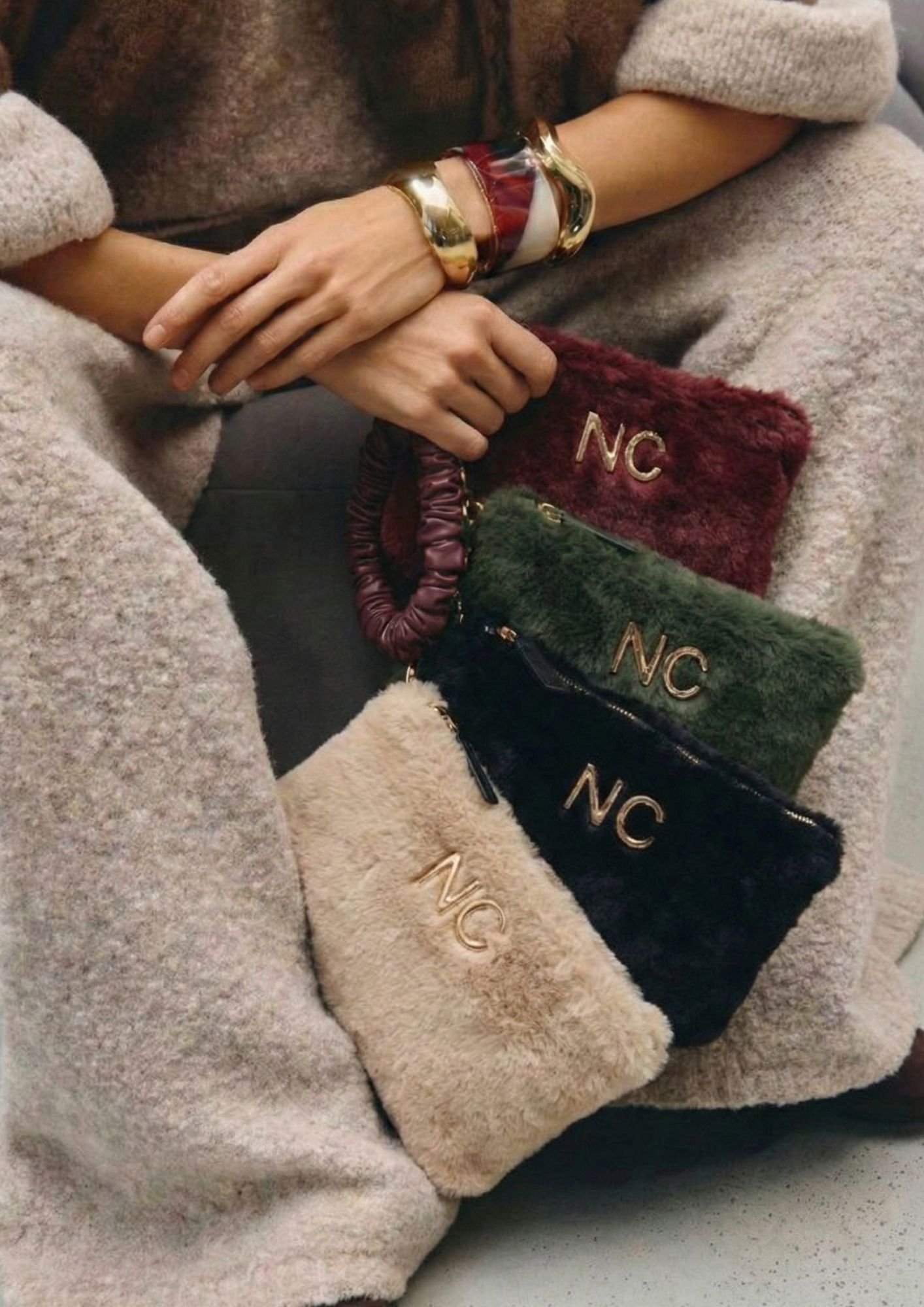 Bolso plano de pelo con correa larga Cartera elegante con cierre de cremallera