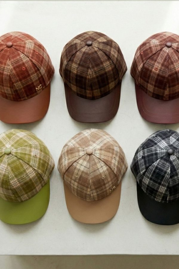 Gorra de cuadros NC con visera de piel vegana