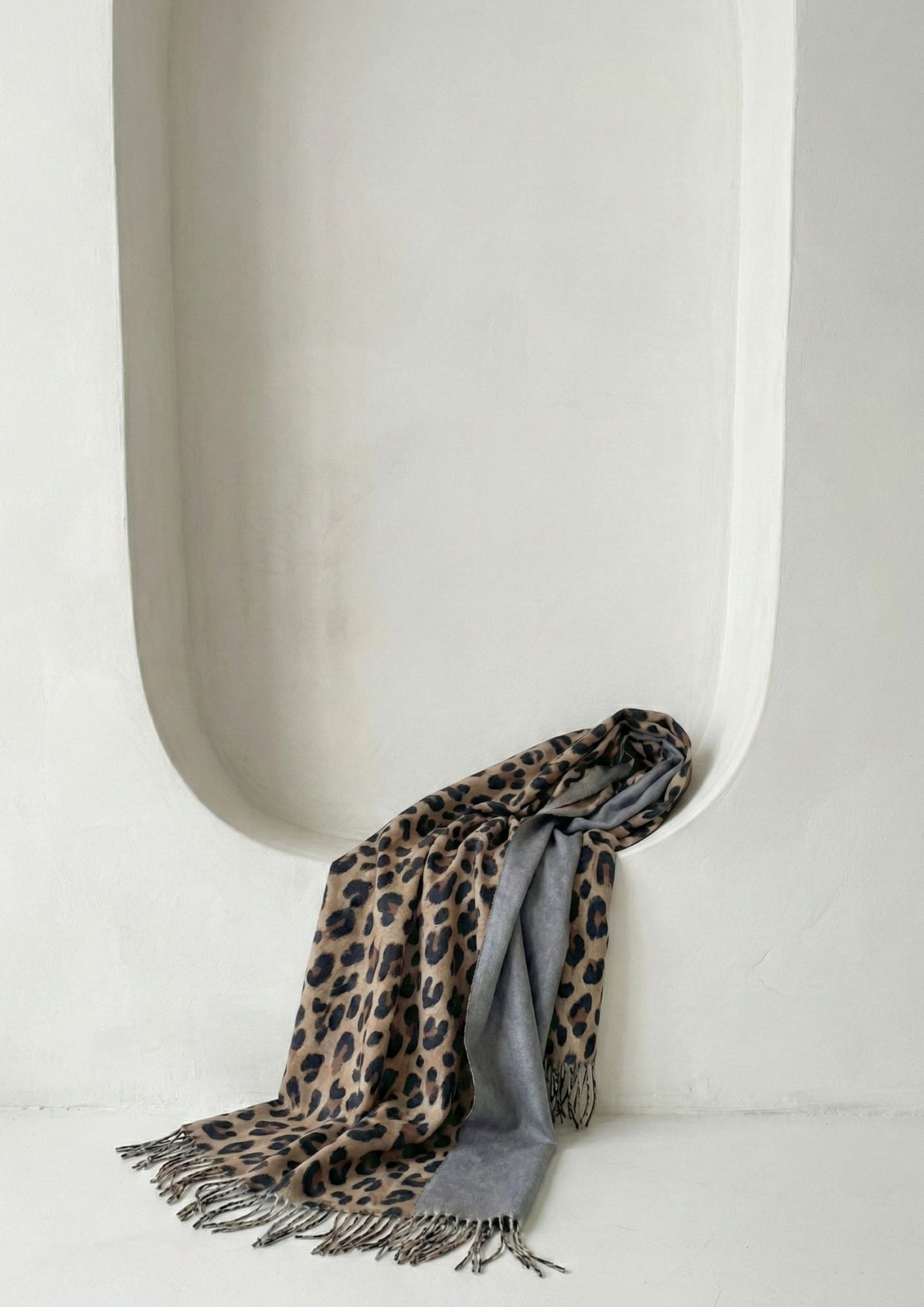 Pashmina reversible en tonos neutros para mujer Pashmina reversible animal print NC estampado de leopardo marrón